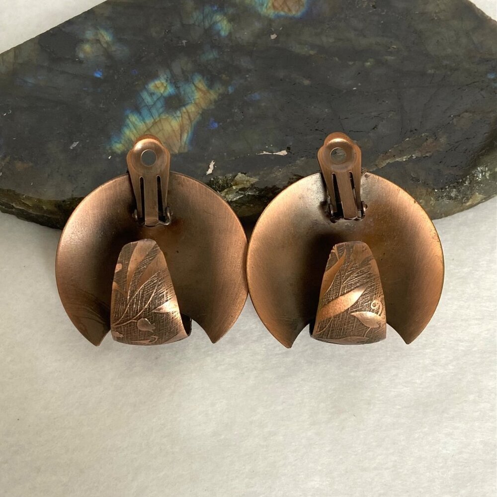 VTG Large Copper Modernist Floral Etched Geometric Bold Clip On Earrings - Picture 5 of 16